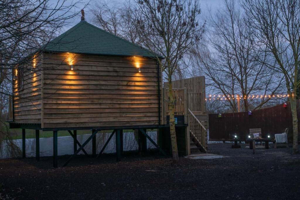 The Treehouse - Sleeps 4 Villa Old Leake Exterior photo